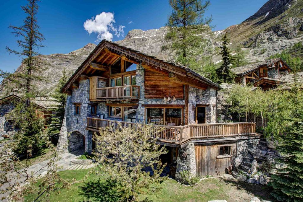 Chalet in prestigious Val d'Isere Location for sale