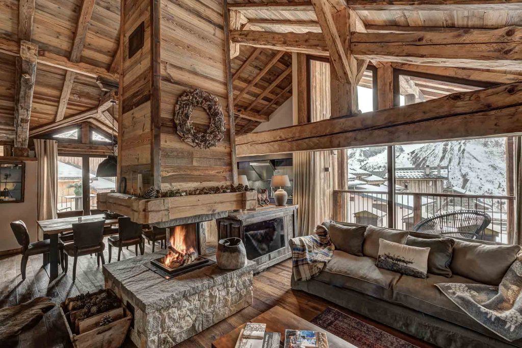 Stunning Historic Ski Chalet in Villarabout