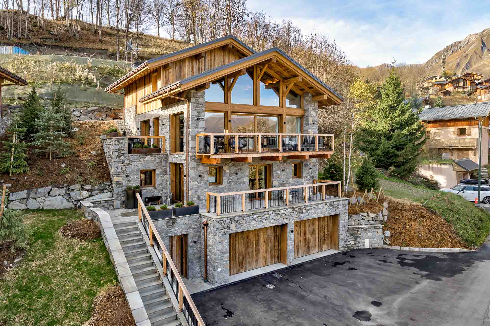 New Chalet Le Chatelard