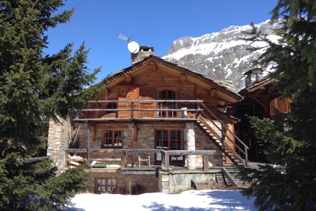 well located Chalet for sale in Val d'Isere